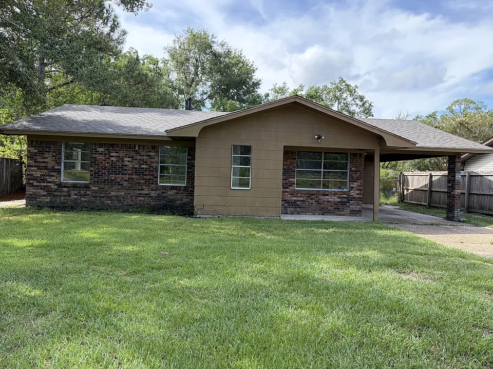 12311 Dedeaux Rd