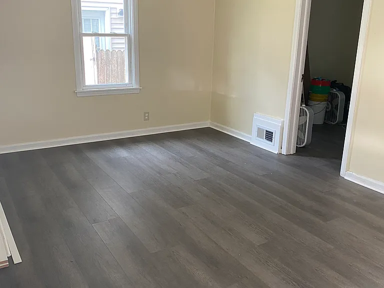 645 S Fairview Ave — Photo 8
