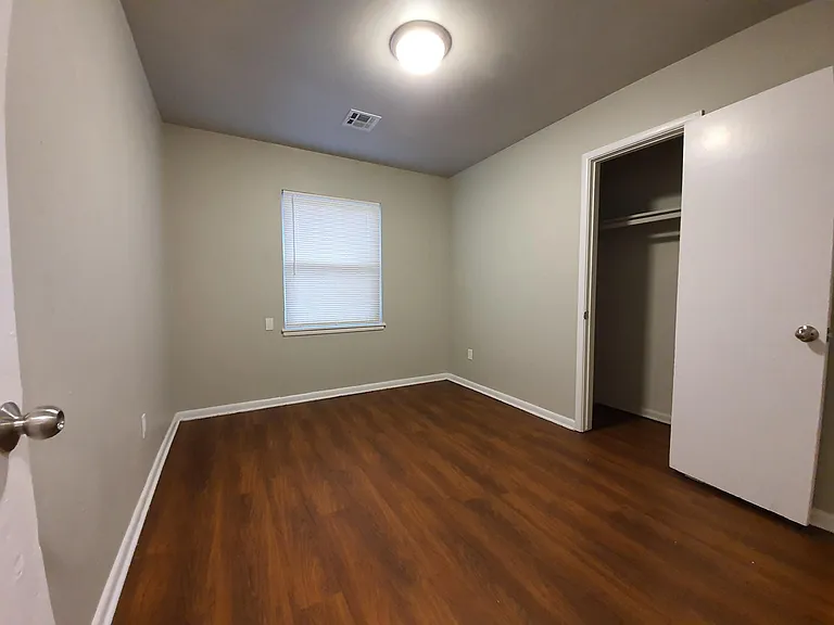 209 E Key Blvd — Photo 5