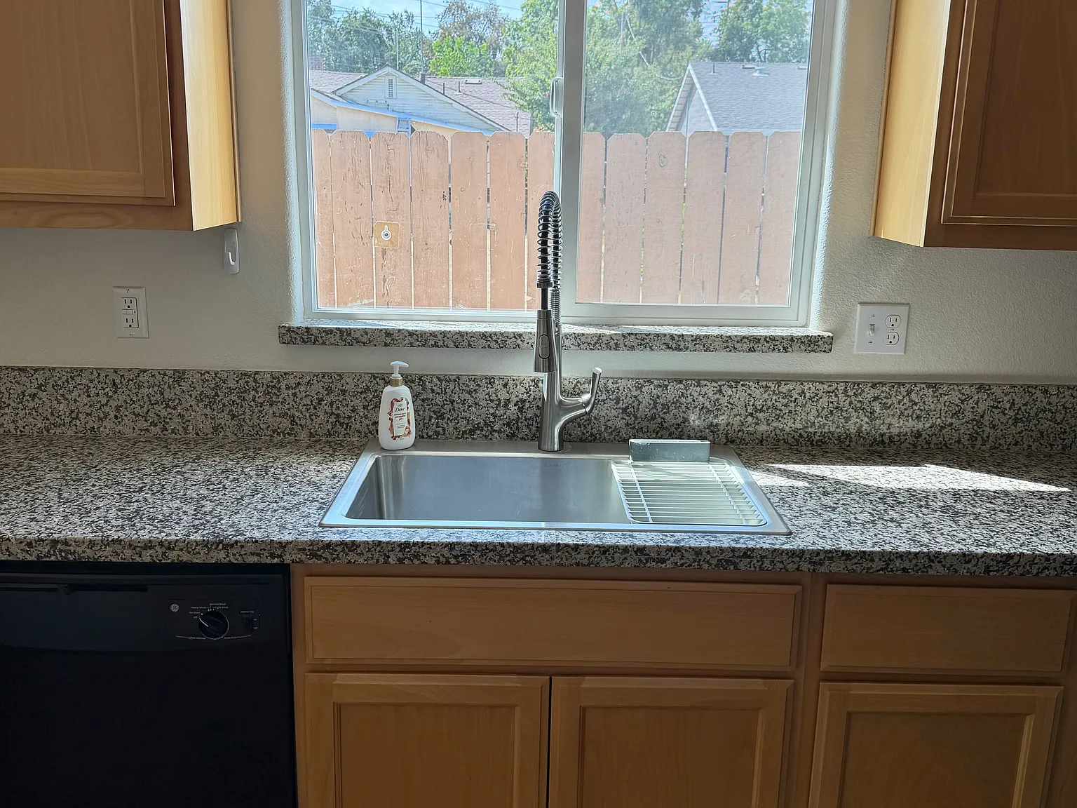 3 bed, 1133 sqft, $2,495 — Photo 3