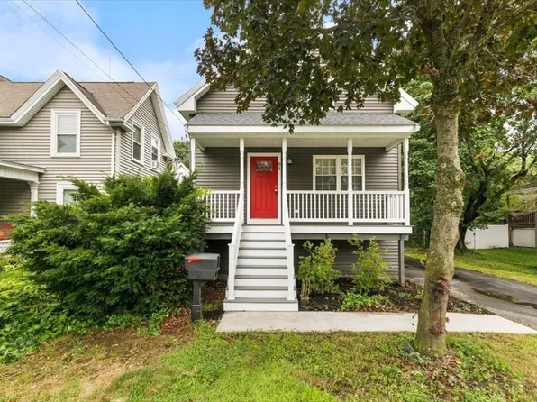 61 Grove St, Milford, MA 01757