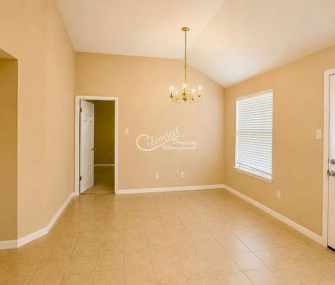 901 Kelso Dr — Photo 5