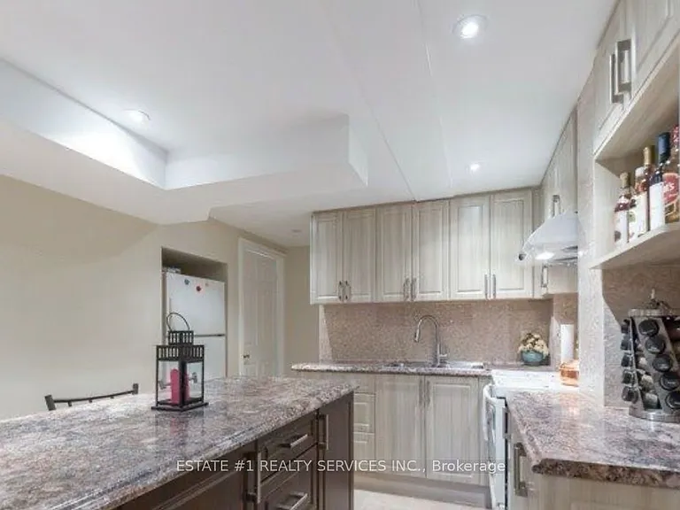 36 Dafoe Cres E #BSMNT — Photo 9