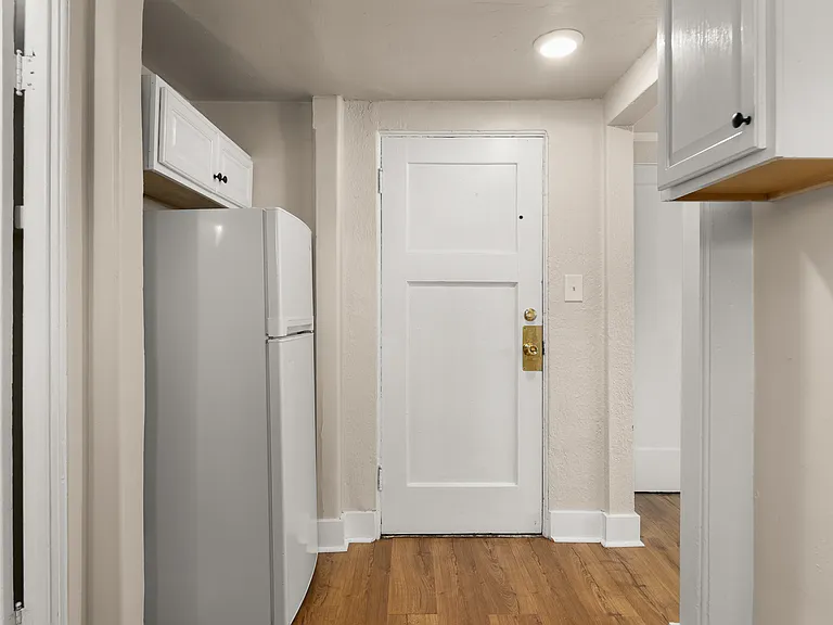 Vista Court — Photo 17