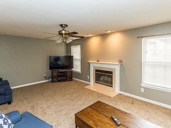 5th image of 4125 Canapple Dr