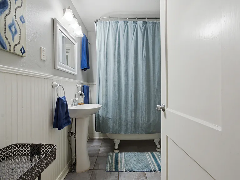 1806 Justin Ln #A — Photo 18
