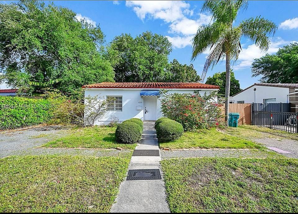 1st image of 4221 SW 13th Ter