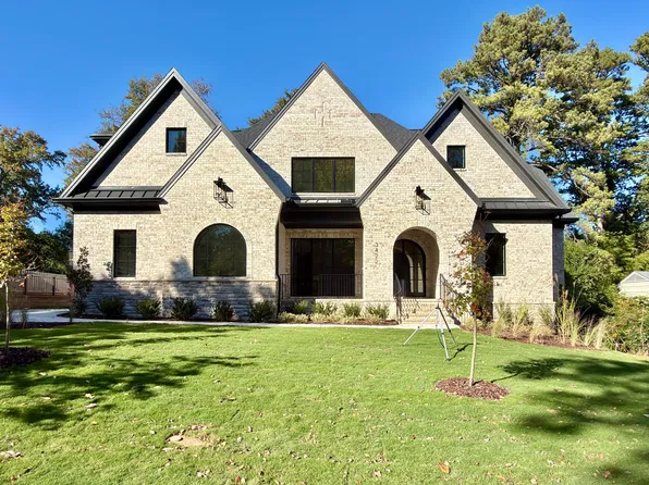 3422 Redbud Ln, Raleigh, NC 27607
