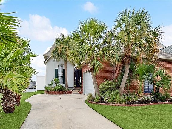 3rd image of 1481 Royal Palm Dr