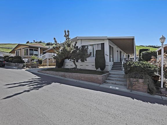 3rd image of 339 Millpond Dr