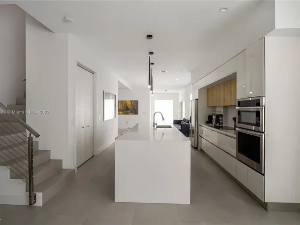 3245 SW 23rd St #B, Miami, FL 33145