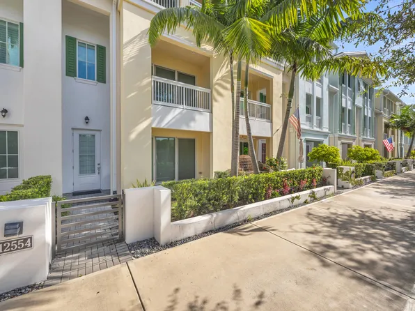 12554 Gross Pointe Drive, Palm Beach Gardens, FL 33418