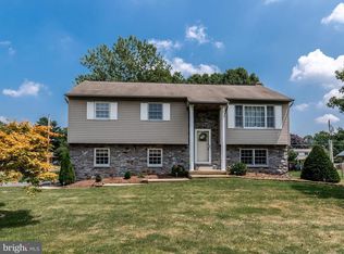 302 Grant Rd, Reinholds, PA 17569