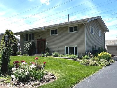 2S200 Valley Rd, Lombard, IL, 60148