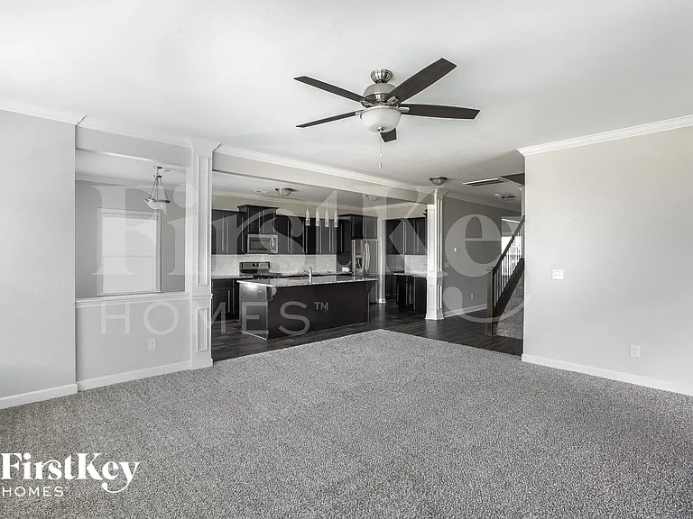 201 Jobe Dr — Photo 4