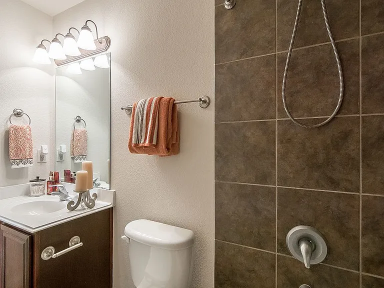 8740 Bigelow Dr — Photo 17