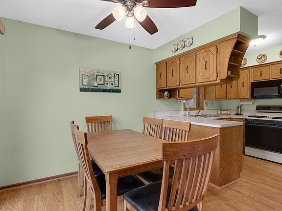 5th image of 10786 Butternut St NW