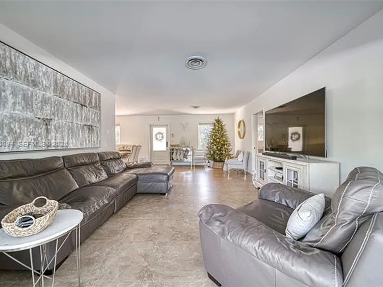 10600 SW 80th Ct — Photo 5