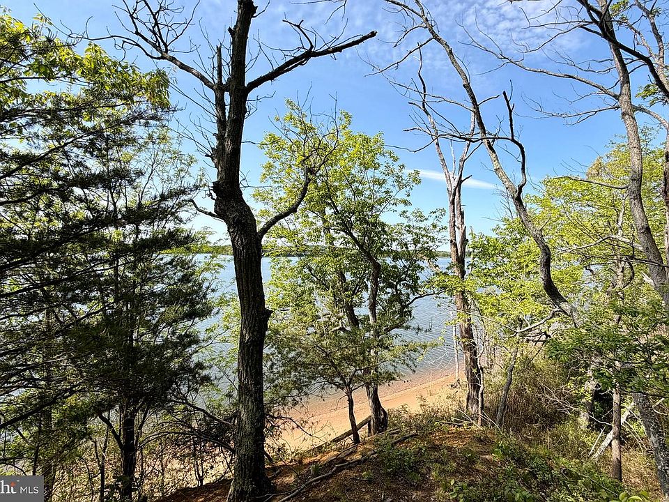 2nd image of Knight Island Rd