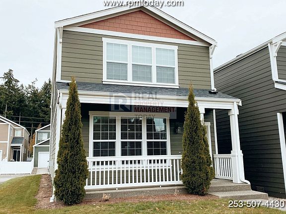 2nd image of 7542 Pike Ave NE
