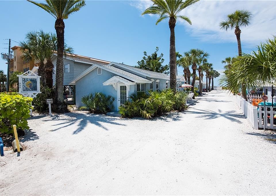 1st image of 990 Gulf Blvd #8
