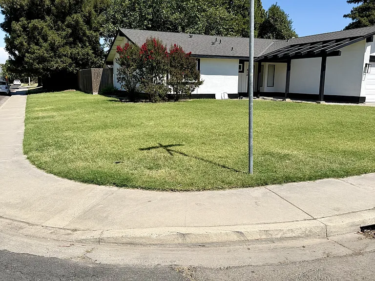 814 S Cindy St — Photo 4