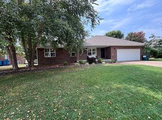 730 E Summit St, Bolivar, MO 65613