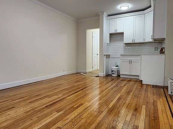 5th image of 83-64 Talbot St #4E