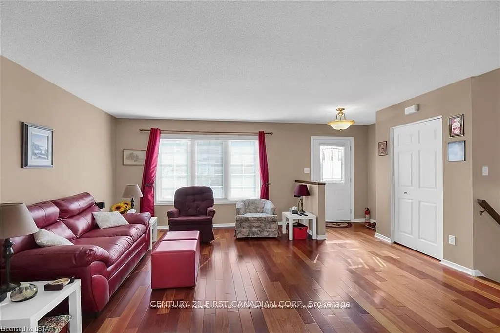 3 bed, $2,600 — Photo 4