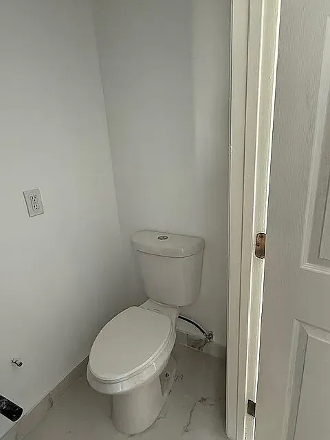3 bed, 1800 sqft, $3,000 — Photo 3