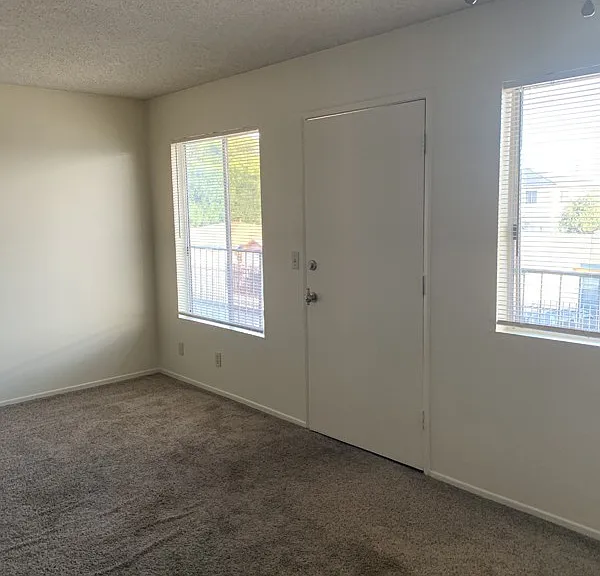 13415 Doty Ave — Photo 34