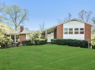 21 Rolling Way, New Rochelle, NY 10804