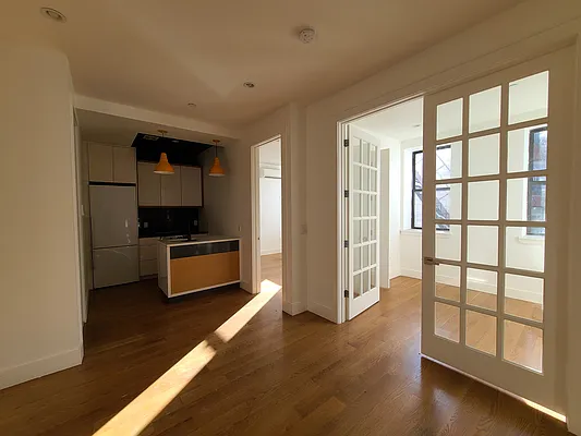 Rented by Lodger Corp | media 14
