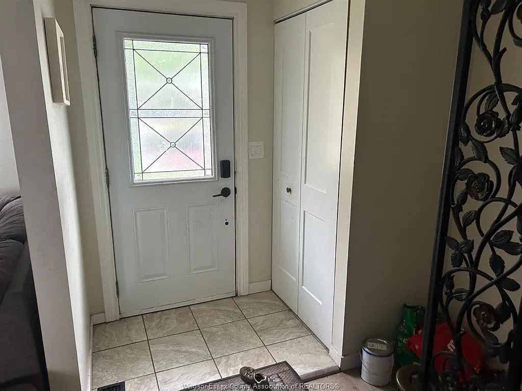 3 bed, 2.5 bath, $2,000 — Photo 3
