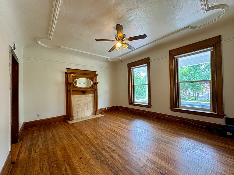 1638 N High St #1 — Photo 3