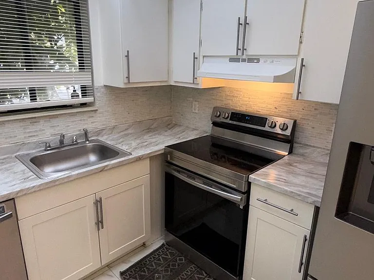 1225 S Flagler Ave #313 — Photo 7
