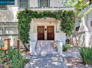 5879 Chabot Rd, Oakland, CA 94618