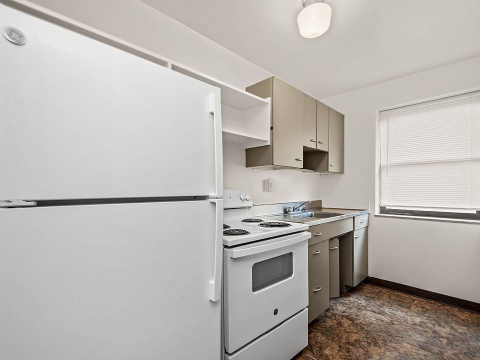 1st image of 2117 Brownsville Rd APT B26