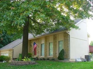 1305 S Winterbrooke Dr, Olathe, KS 66062