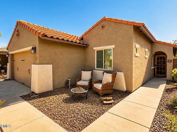 4th image of 2185 E HAZELTINE Way
