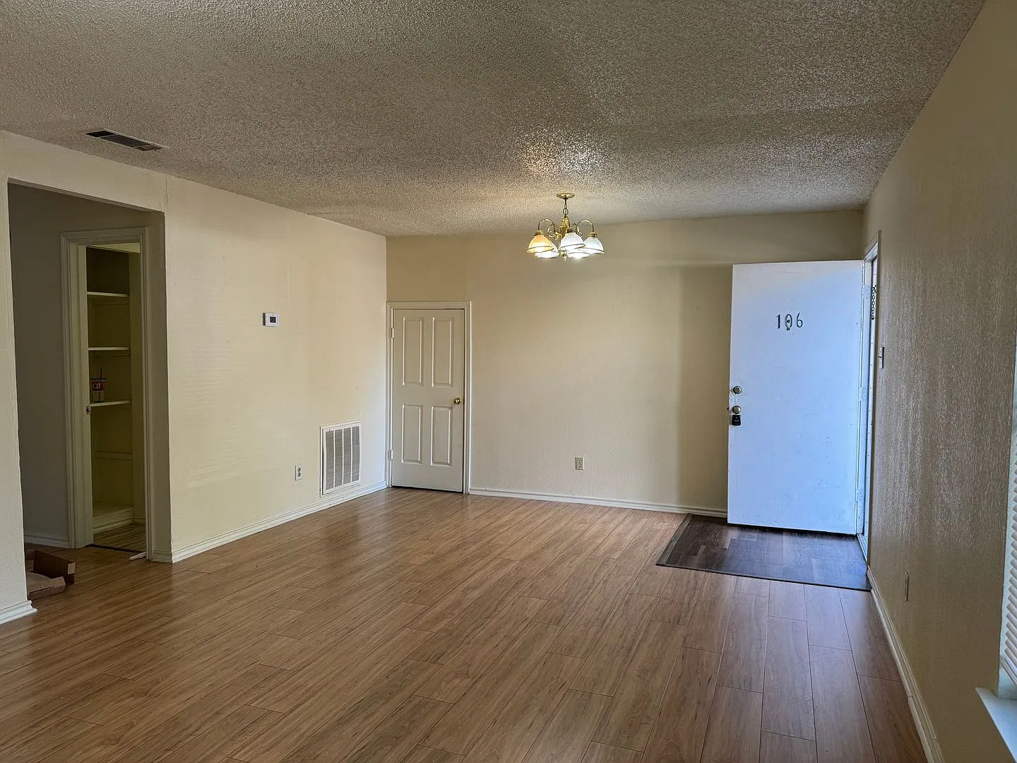 805 SE 4th St #106, Grand Prairie, TX 75051 — Photo 2