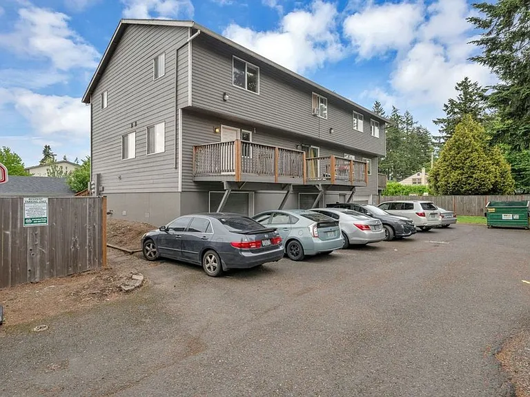 5320 SE 122nd Ave — Photo 8