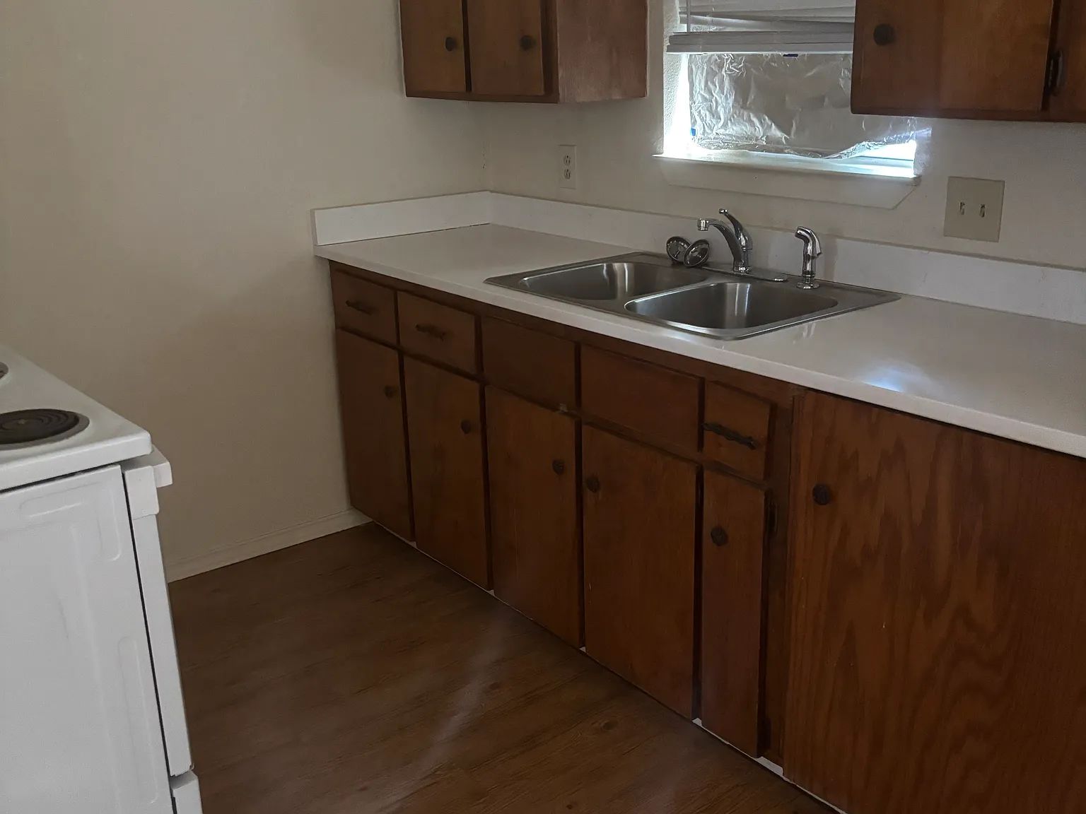 2 bed, $900 — Photo 2