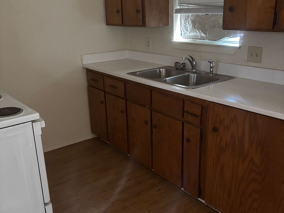 2nd image of 204 Acker St #1