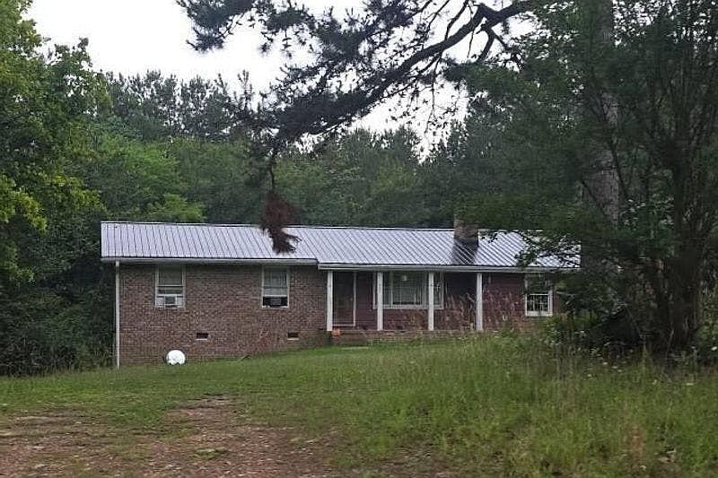 1st image of 700 Terhune Rd SE