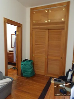 Rented by Highline Residential | media 32