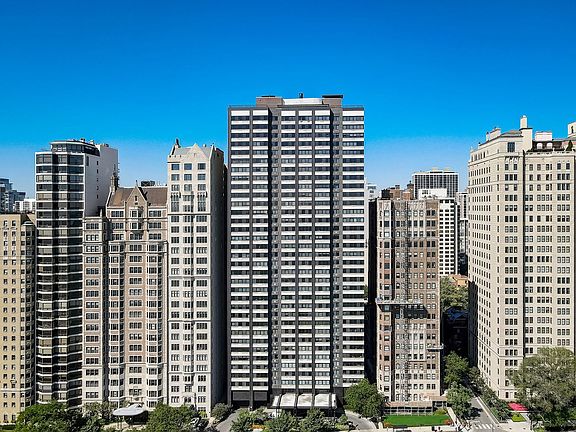 2nd image of 1440 N Lake Shore Dr APT 9E