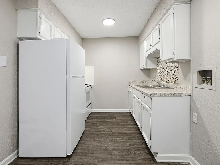 Residences at Overlook — Photo 32