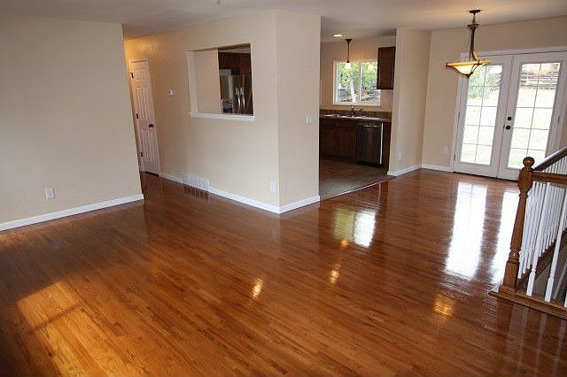 2nd image of 1345 Doyle Pl