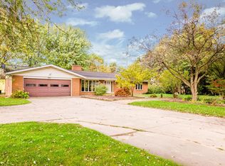 12534 Cleveland Ave, Buchanan, MI 49107